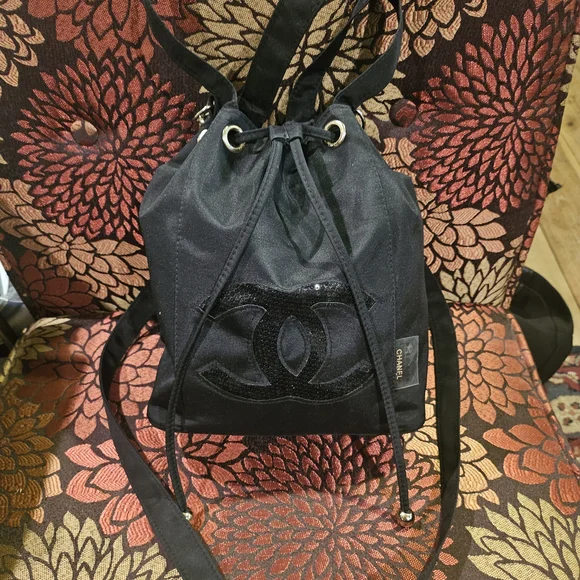 CHANEL Black Drawstring Bucket Bag/ Shoulder Bag - Picture 1 of 7